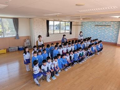 年中学芸会歌の練習と外遊び